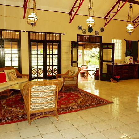 Cemara'S Homestay Batu  Ngoại thất bức ảnh