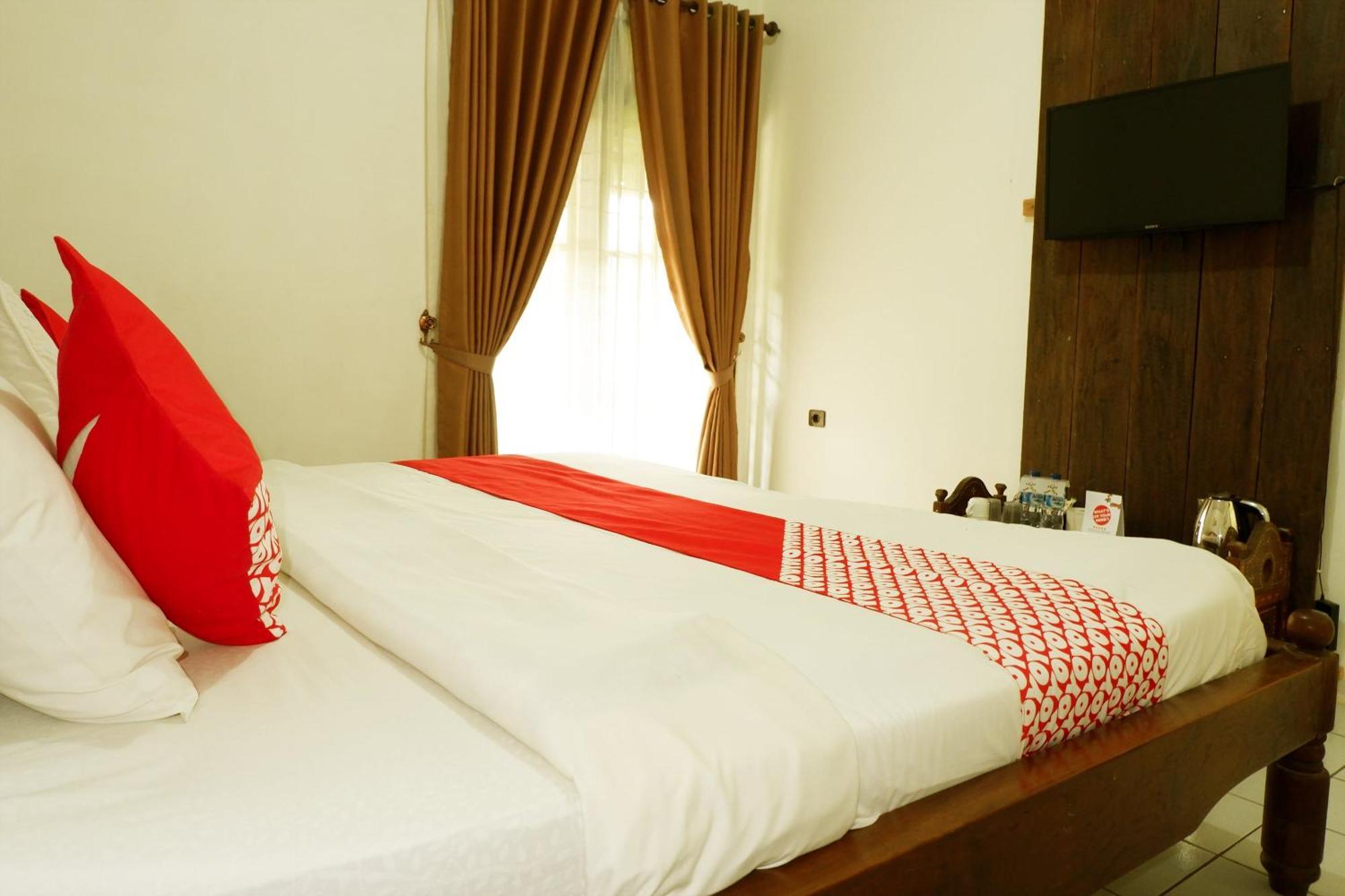 Cemara'S Homestay Batu  Ngoại thất bức ảnh