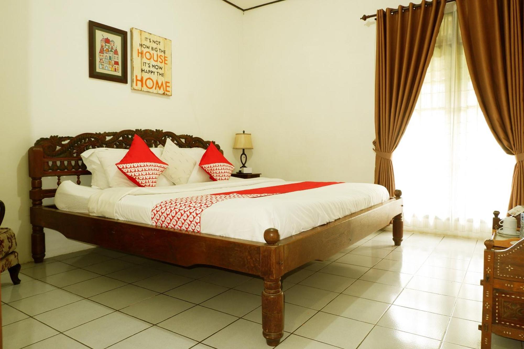 Cemara'S Homestay Batu  Ngoại thất bức ảnh